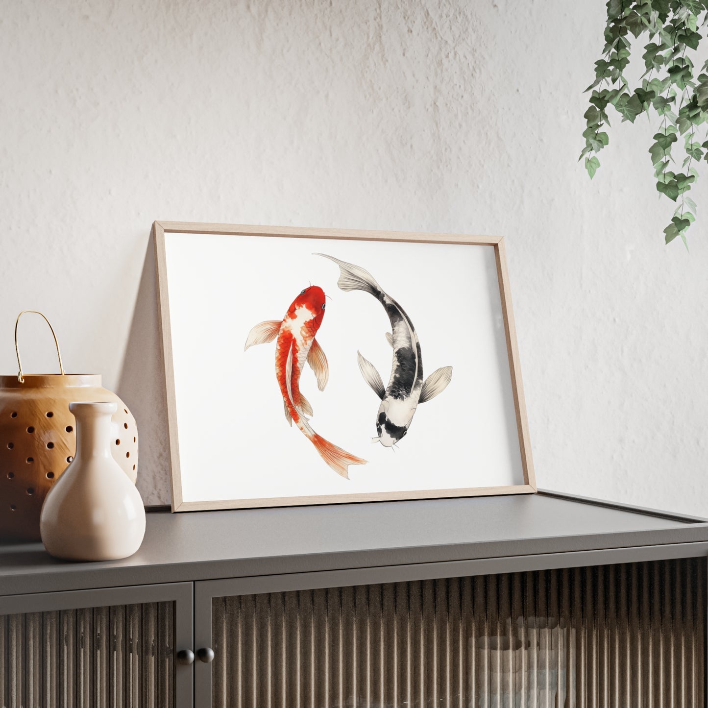 Kreisende Koi in Schwarz und Rot